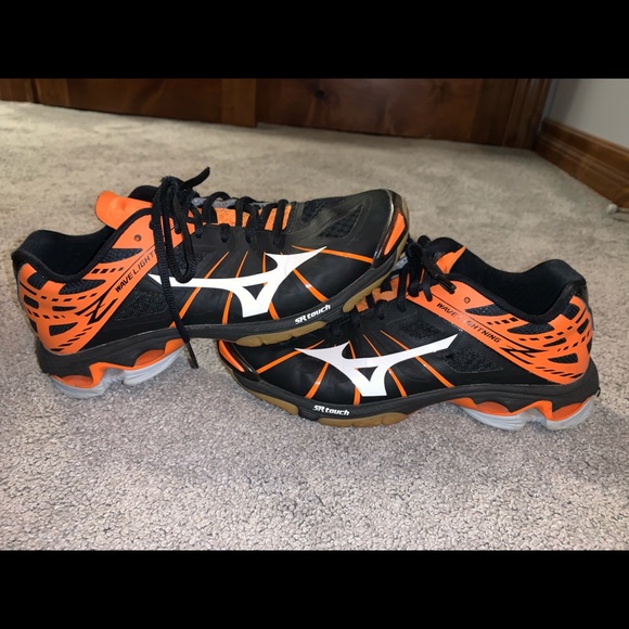 mizuno tennis orange